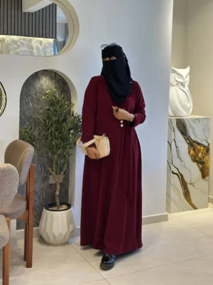 عبايه خليجي برباط وسط